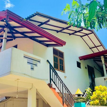 Deshan Homestay & Restaurant Tangalle Ngoại thất bức ảnh