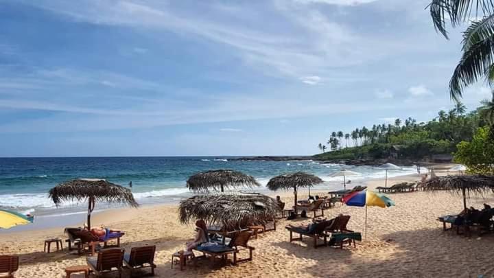 Deshan Homestay & Restaurant Tangalle Ngoại thất bức ảnh