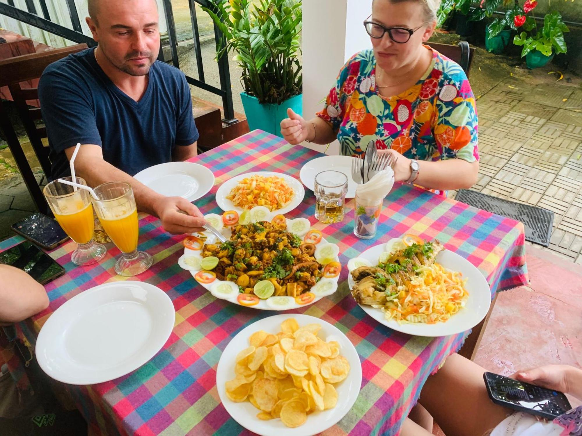 Deshan Homestay & Restaurant Tangalle Ngoại thất bức ảnh