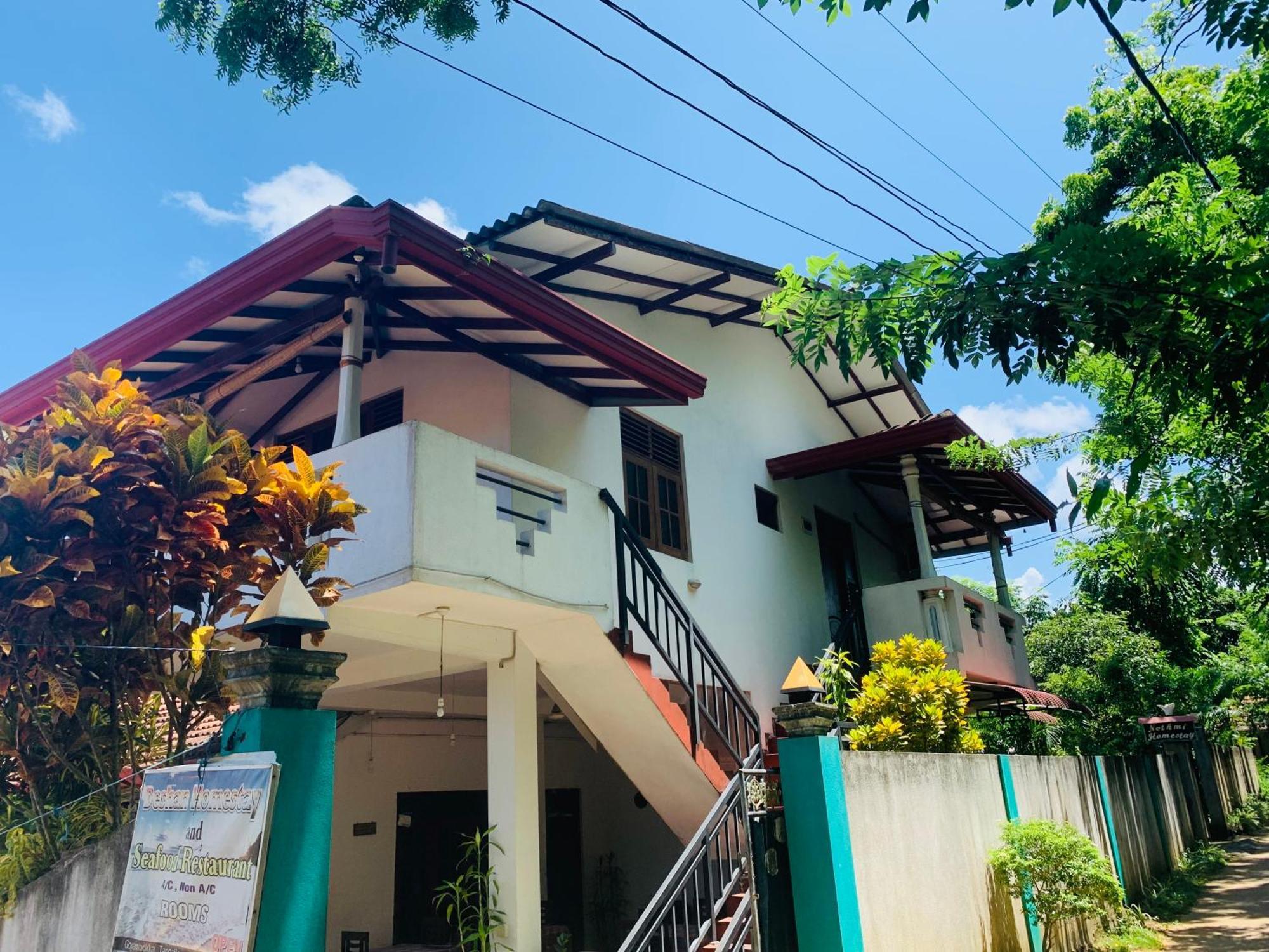 Deshan Homestay & Restaurant Tangalle Ngoại thất bức ảnh