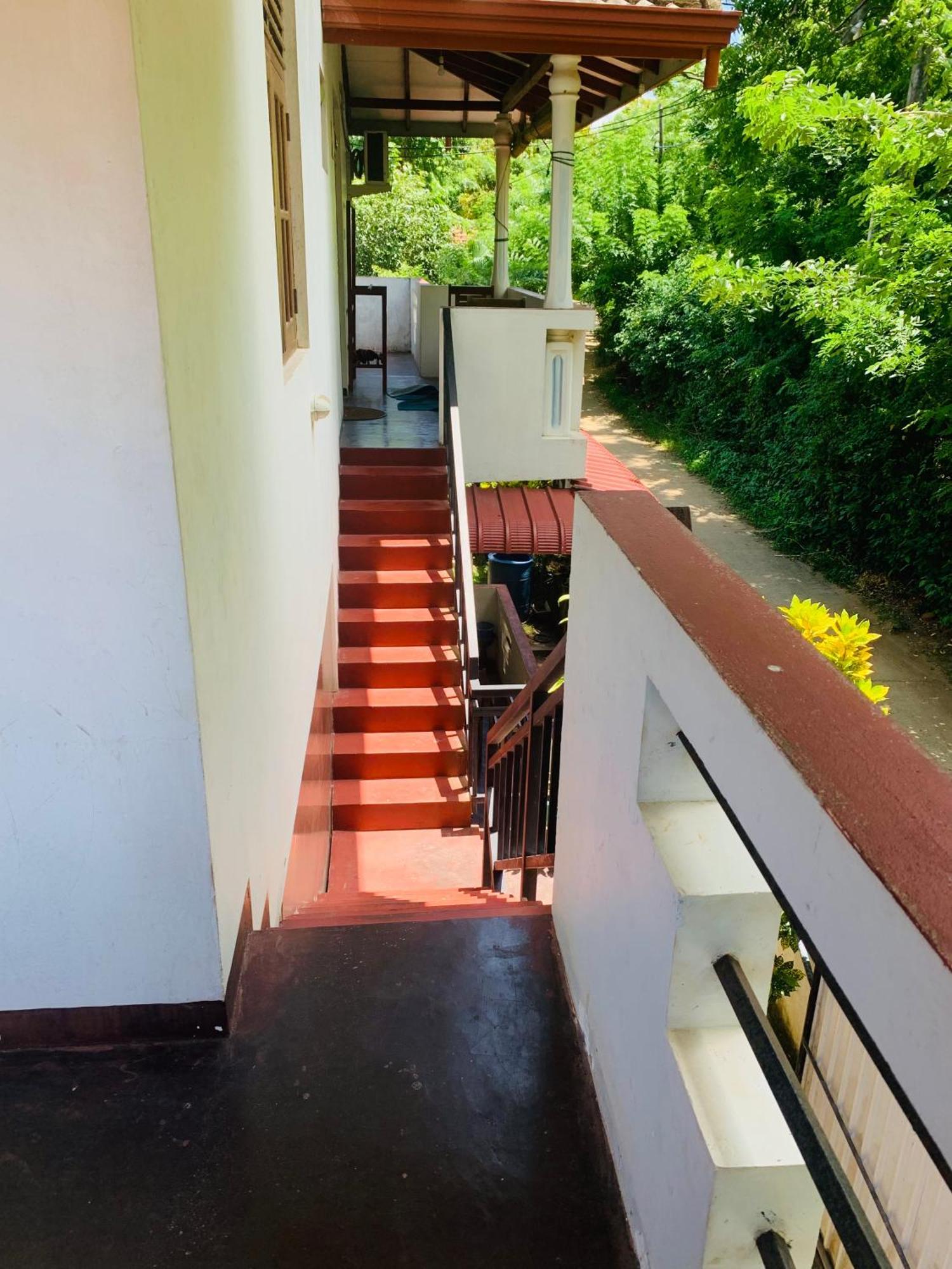 Deshan Homestay & Restaurant Tangalle Ngoại thất bức ảnh