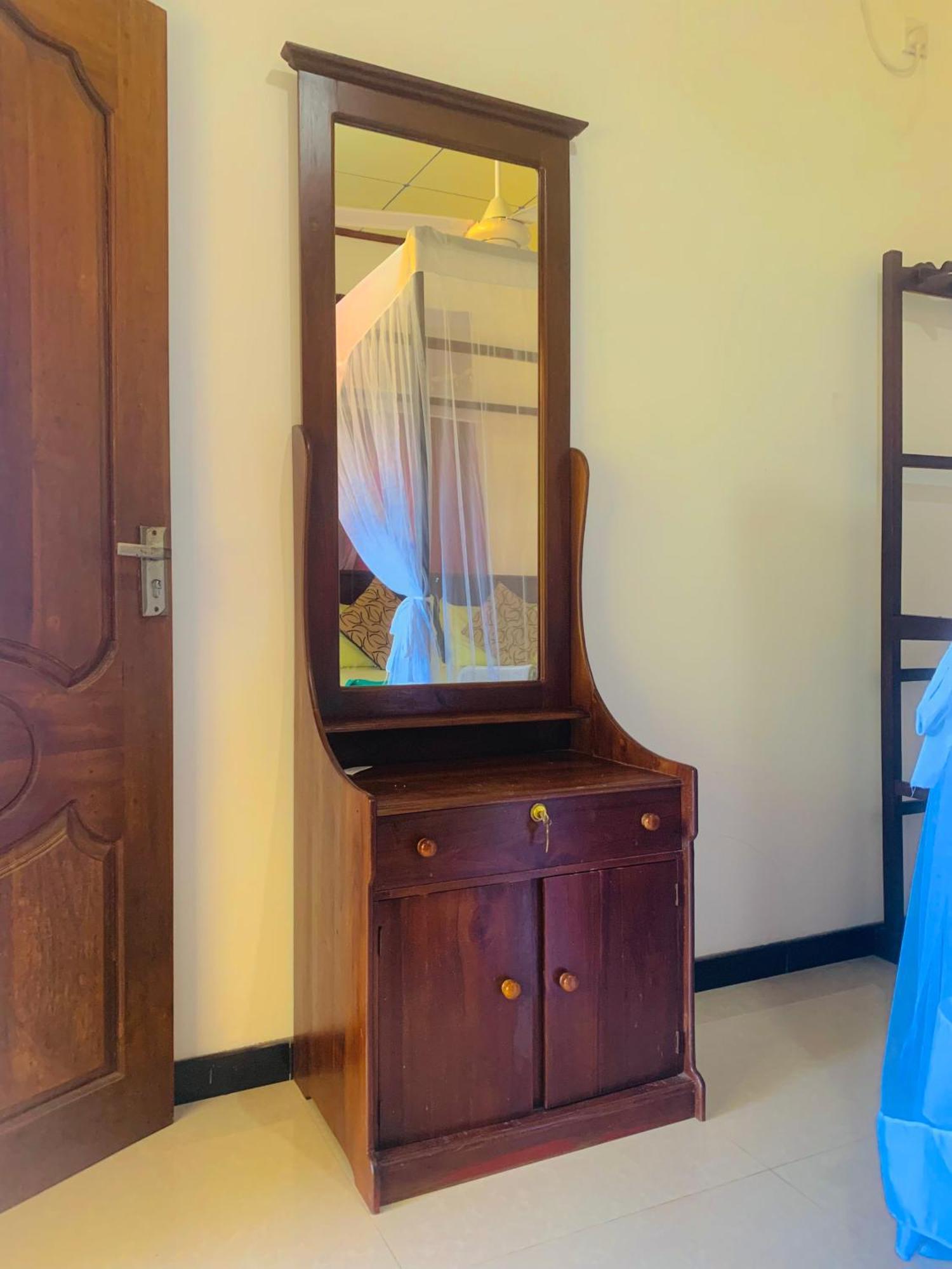 Deshan Homestay & Restaurant Tangalle Ngoại thất bức ảnh