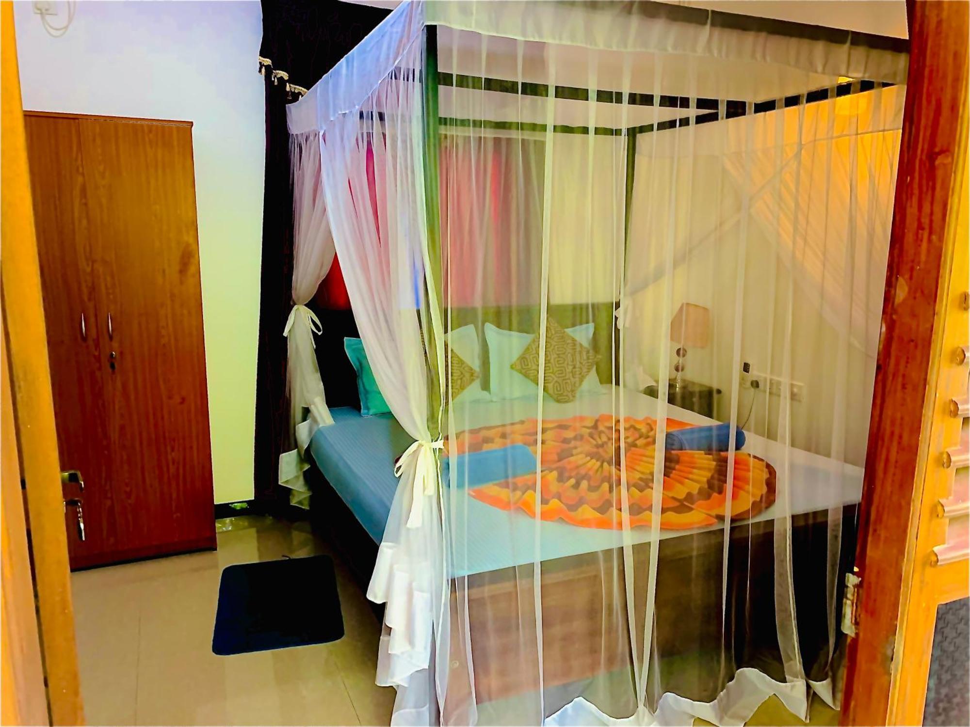 Deshan Homestay & Restaurant Tangalle Ngoại thất bức ảnh