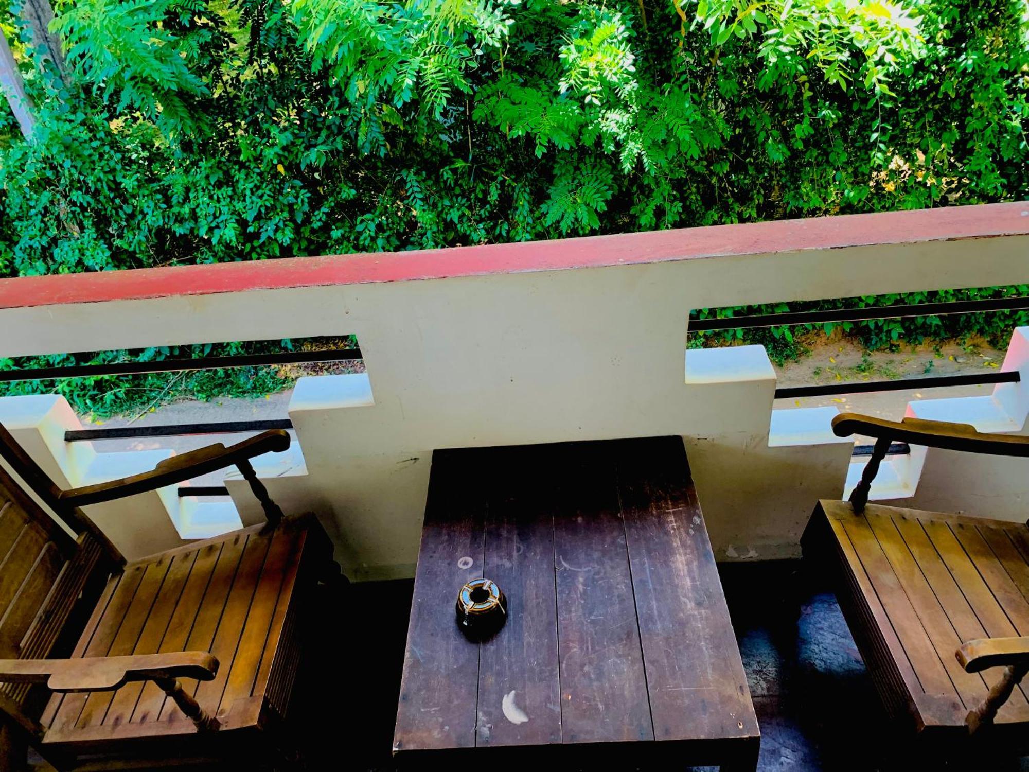 Deshan Homestay & Restaurant Tangalle Ngoại thất bức ảnh