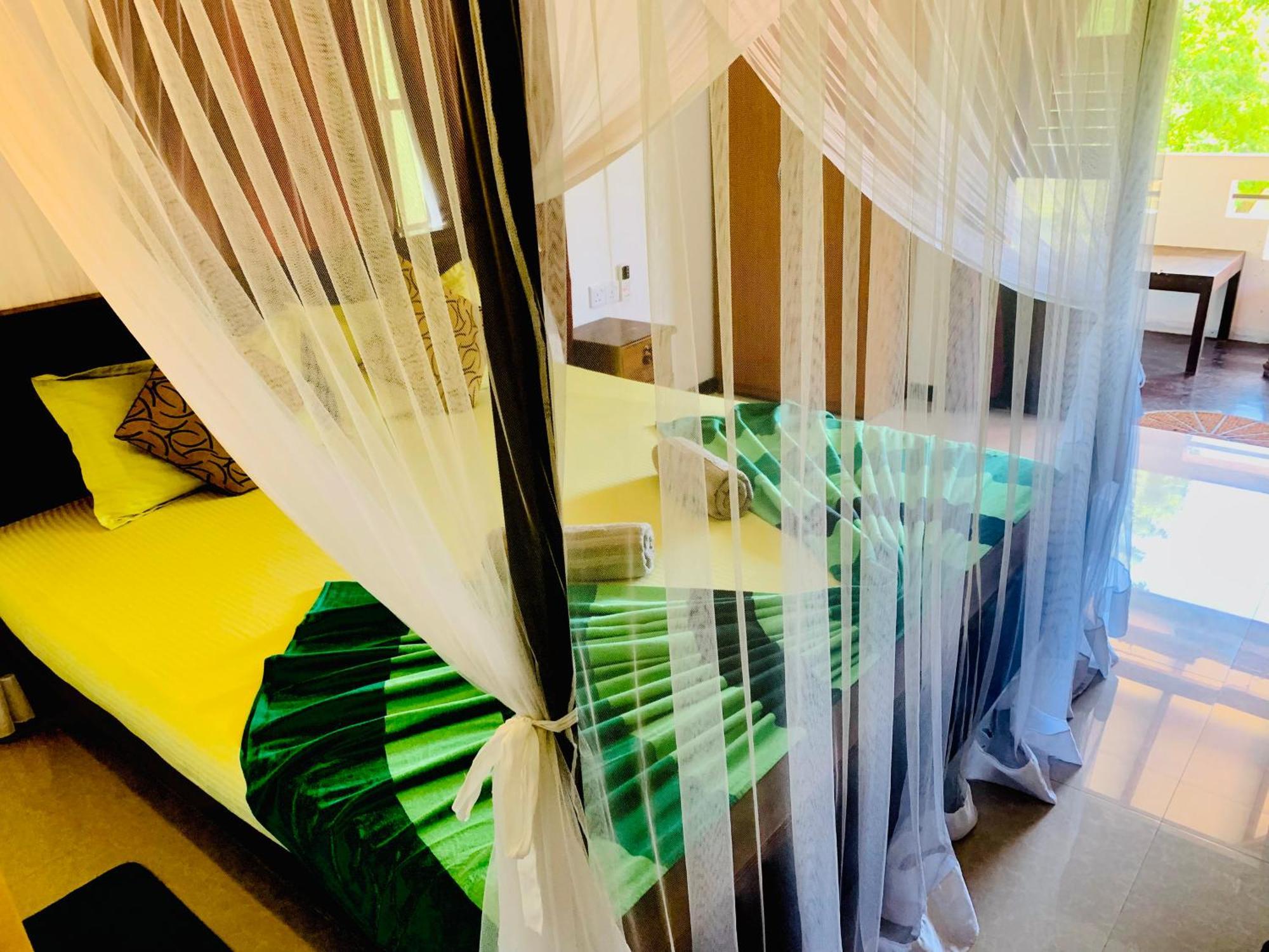 Deshan Homestay & Restaurant Tangalle Ngoại thất bức ảnh