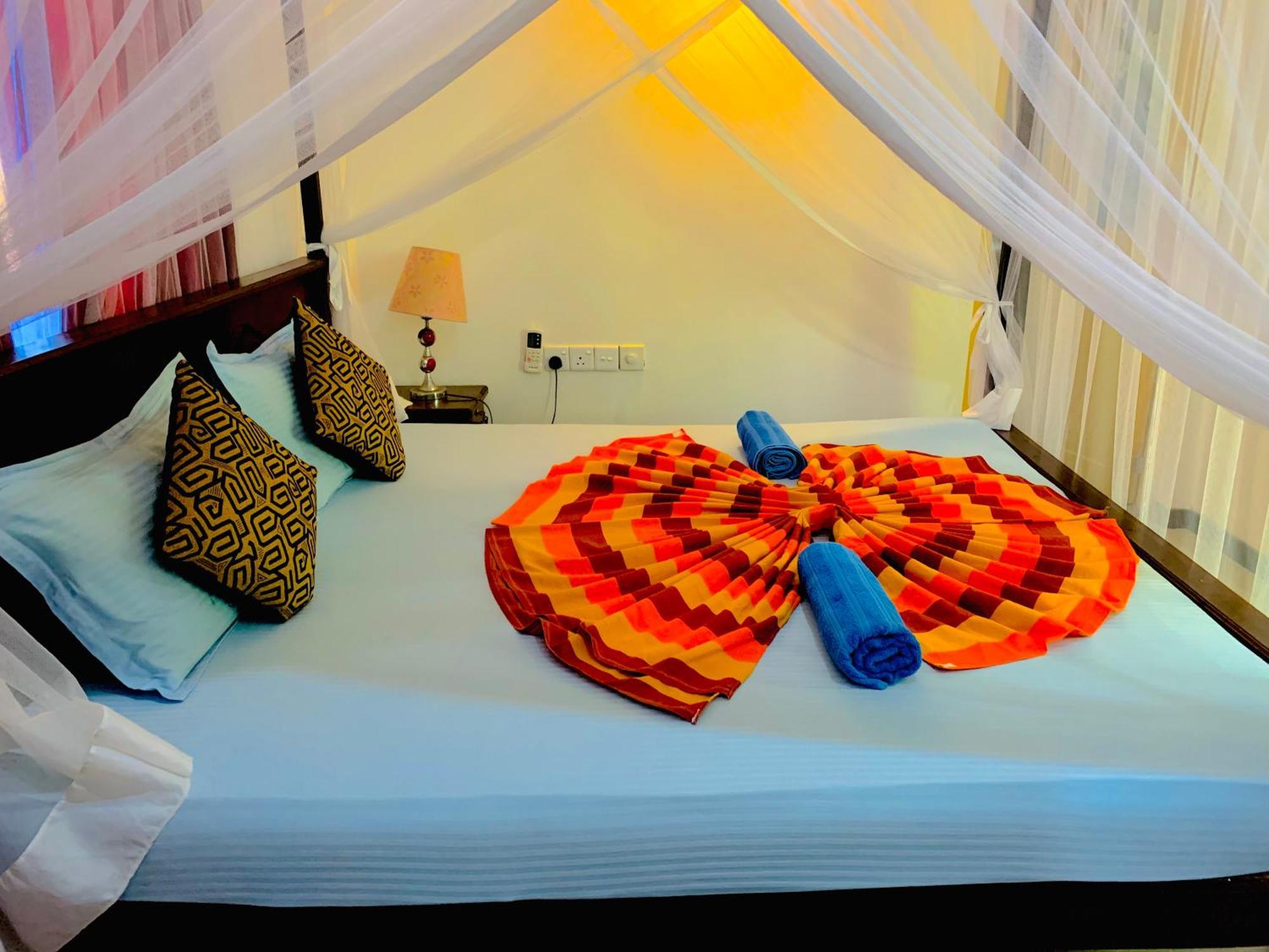Deshan Homestay & Restaurant Tangalle Ngoại thất bức ảnh