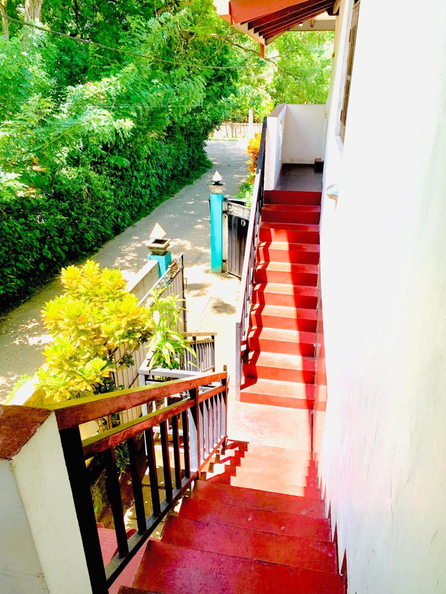 Deshan Homestay & Restaurant Tangalle Ngoại thất bức ảnh