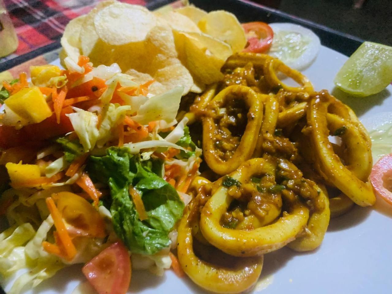Deshan Homestay & Restaurant Tangalle Ngoại thất bức ảnh