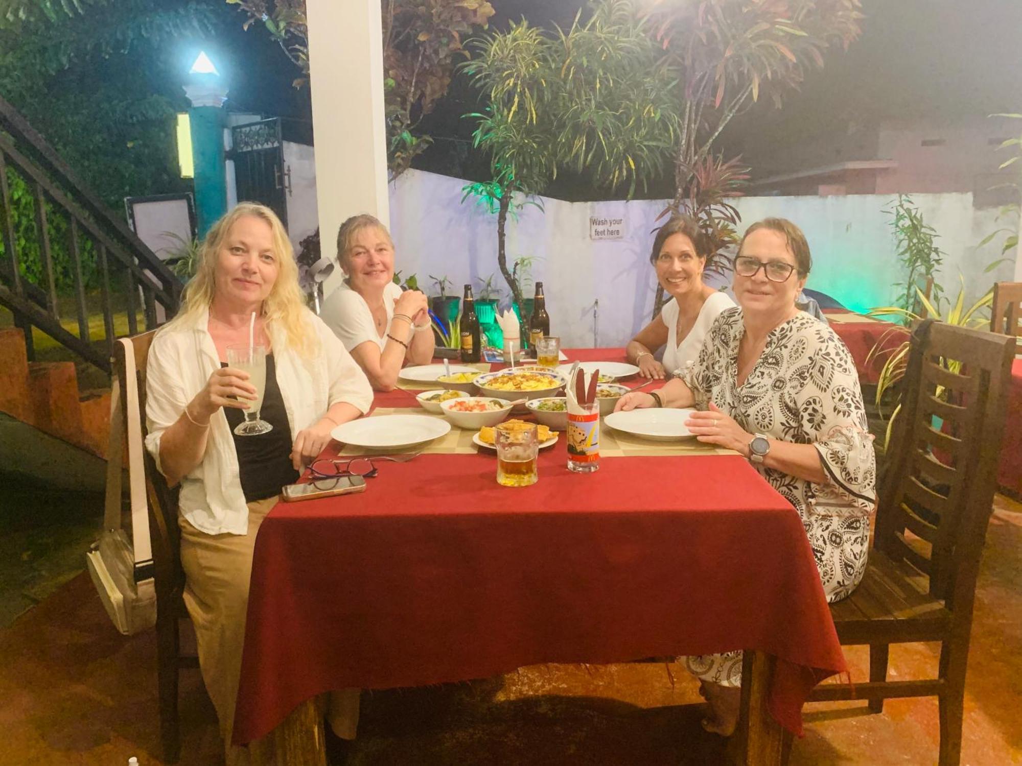 Deshan Homestay & Restaurant Tangalle Ngoại thất bức ảnh